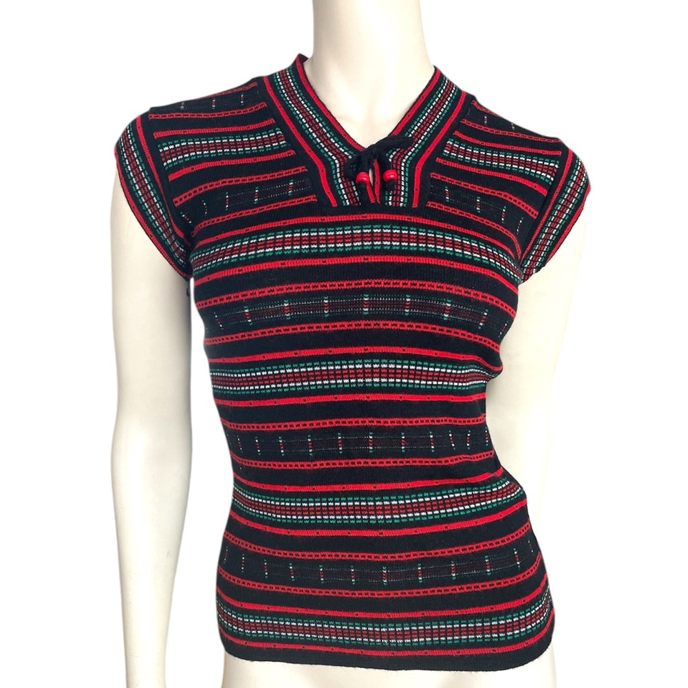 Sweet Vintage 1970’s Cherry Red & Black Short Sleeve Knit Top XXS-S 🍒